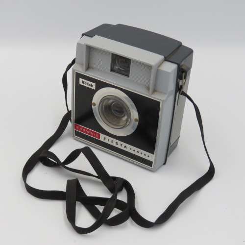 Kodak Brownie Fiesta camera in original box (1962-1966)