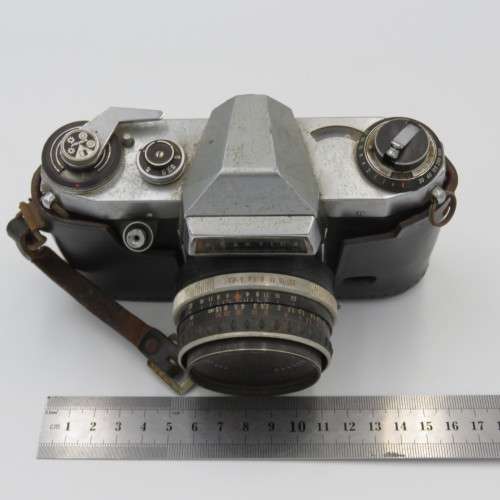 Vintage Praktica camera with 1:2.8 lens - must be restored