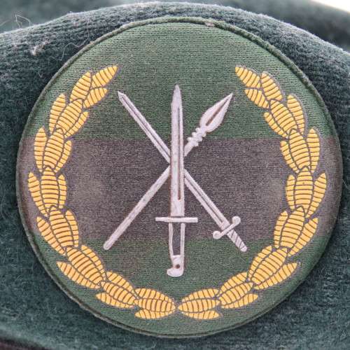 SA Army 3 SA Infantry beret with badge