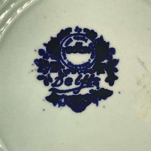 Antique Delft dutch themed wall hanging plate - diameter 23.5 cm