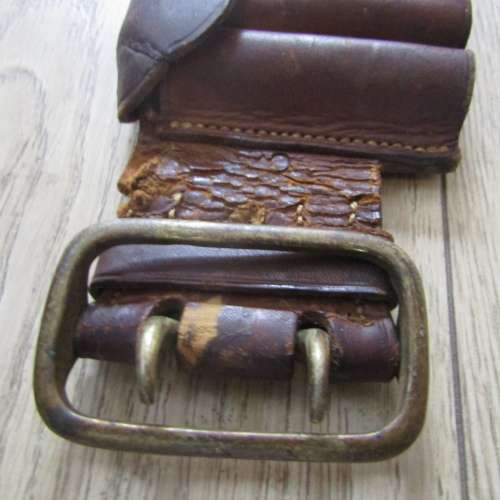Pre-Boer War 1882 patter Martini-Henry 50 rounds leather ammo bandolier - length 134cm