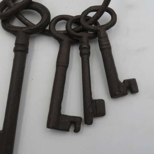 Set of 4 Antique cast iron Prison keys