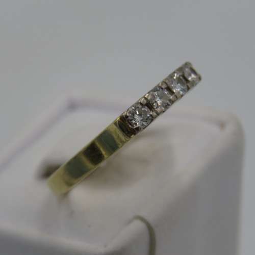 18kt Gold ring with 4 Diamonds estimated at 0,30 carat - Size - N