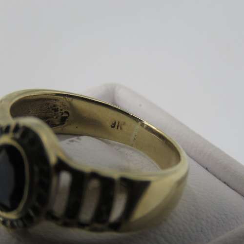 9 kt Gold ring with 12 Diamonds and centre stone dark blue ( Ring Size - K 1/2)