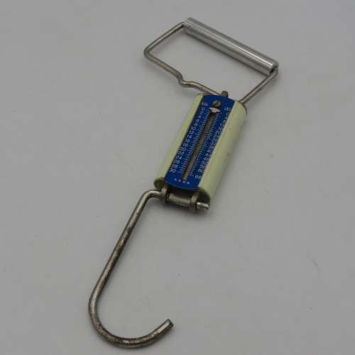 Vintage Baggage scale in leather pouch