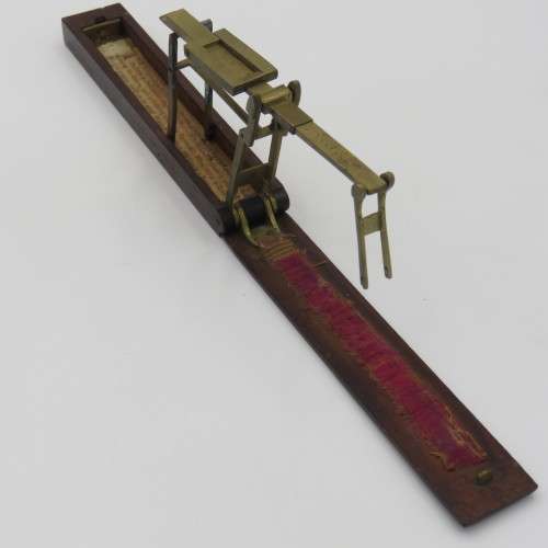 Antique pocket folding coin scale for sovereign and half sovereign