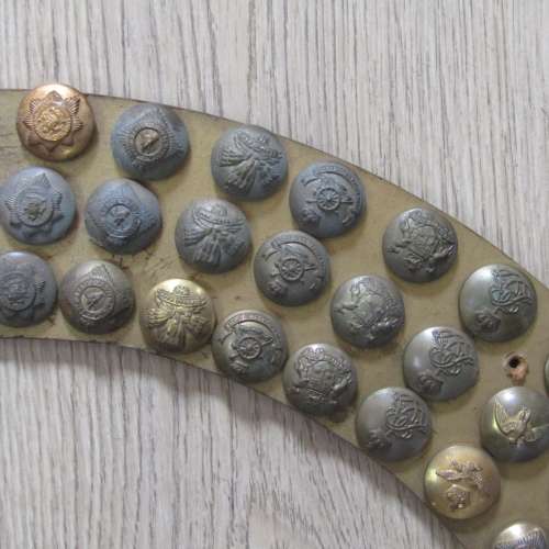 Collection of more than 160 SA Military buttons