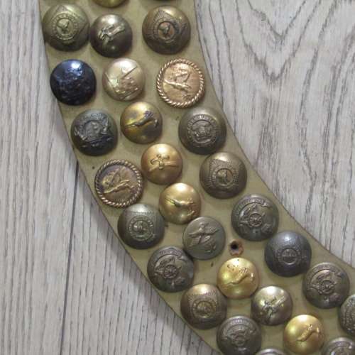 Collection of more than 160 SA Military buttons