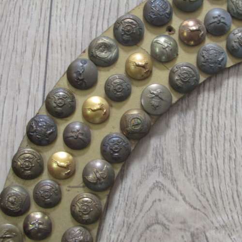 Collection of more than 160 SA Military buttons