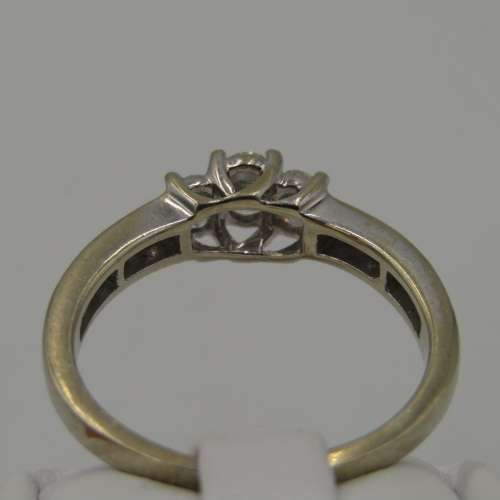 14kt White Gold ring with 13 diamonds totalling 1,5 carat Diamonds SI / G - Size T
