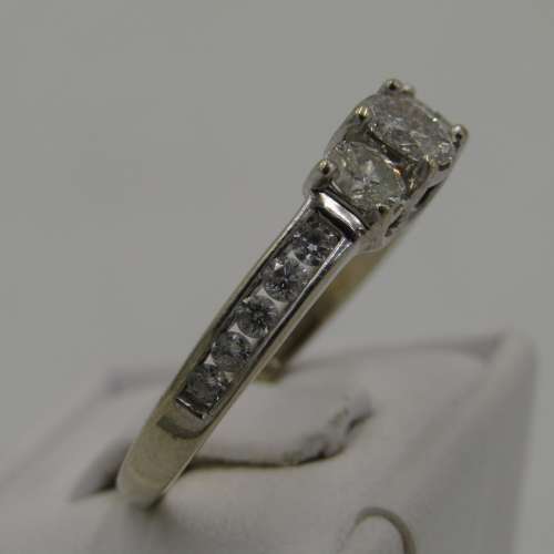 14kt White Gold ring with 13 diamonds totalling 1,5 carat Diamonds SI / G - Size T
