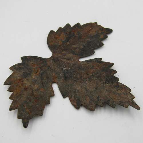 Lot of brass and metal Leaf shaped door decoration pieces