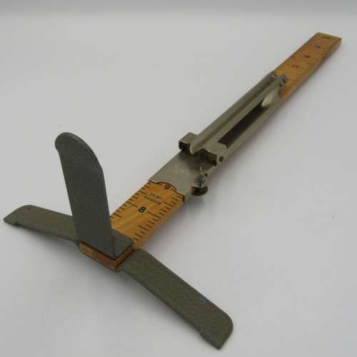 Vintage Pin - it skirt marker - made in Union of South Africa