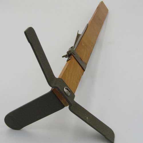 Vintage Pin - it skirt marker - made in Union of South Africa