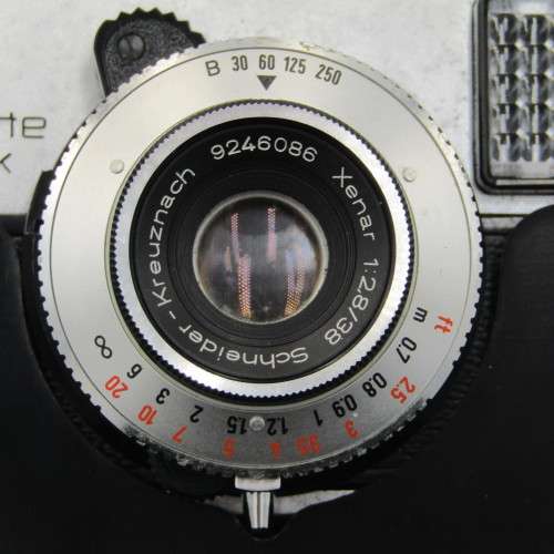 Braun Paxette 28 - (1964 to 1968) in original case - analogue