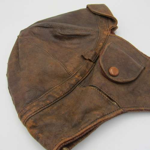 Vintage Aviator style Motorcycle dispatch rider leather cap with gloves and goggles