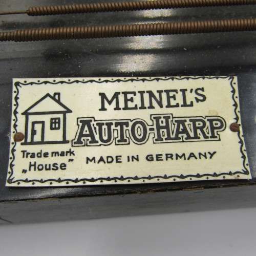 Vintage Meinel`s Auto-Harp with hammer and tuning key