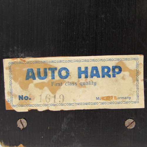 Vintage Meinel`s Auto-Harp with hammer and tuning key