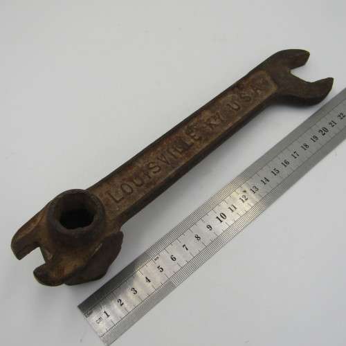 Antique B.F Avery and Sons C63 wrench