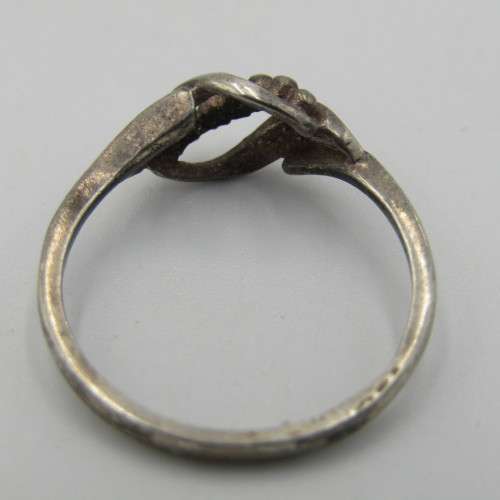 Vintage Sterling silver ring - weighs 1,2g - size L