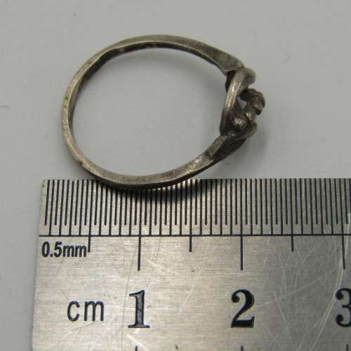 Vintage Sterling silver ring - weighs 1,2g - size L