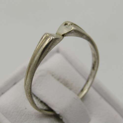 Vintage Sterling silver ring - weighs 1,7g - size Q 1/2