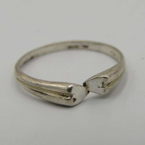 Vintage Sterling silver ring - weighs 1,7g - size Q 1/2