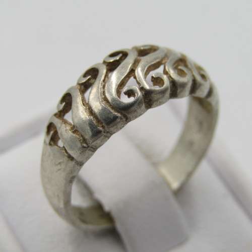 Vintage Sterling silver ring - weighs 2,6g - size L 1/2