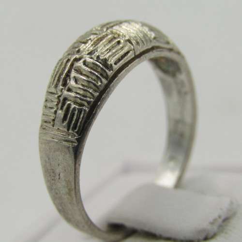 Vintage Sterling silver ring - weighs 2,3g - size O