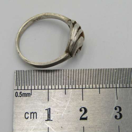 Vintage Sterling silver ring - weighs 2,0g - size L