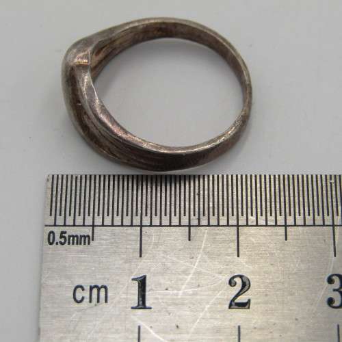 Vintage Sterling silver ring - weighs 2,8g - size L 1/2