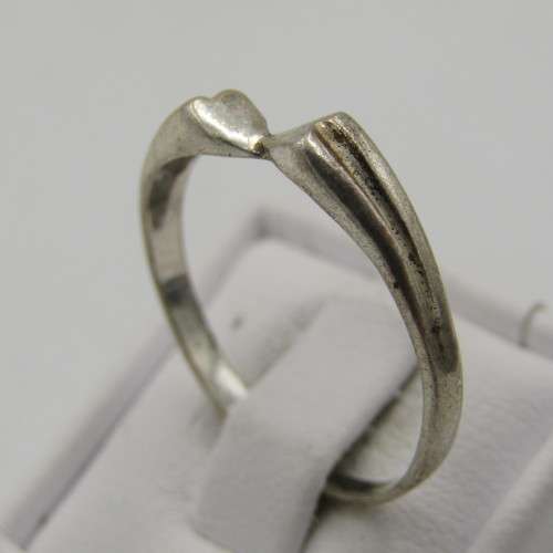 Vintage Sterling silver ring - weighs 1,6g - size S 1/2