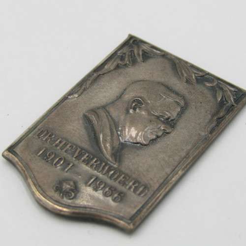 Pair of silver and Bronze Dr HF Vervoerd plaques