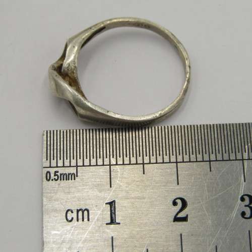 Vintage Sterling silver ring - weighs 2,0g - size M 1/2