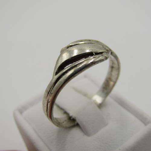 Vintage Sterling silver ring - weighs 2,4g - size T