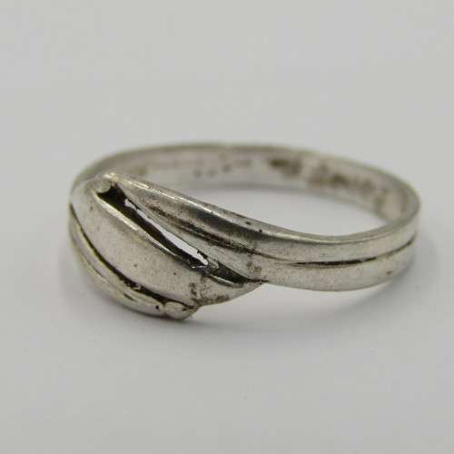Vintage Sterling silver ring - weighs 2,4g - size T