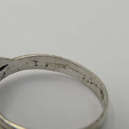 Vintage Sterling silver ring - weighs 2,4g - size T