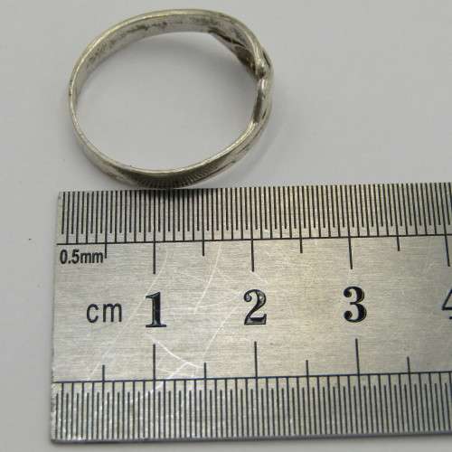 Vintage Sterling silver ring - weighs 2,4g - size T