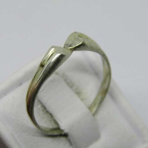 Vintage Sterling silver ring - weighs 1,7g - size Q 1/2