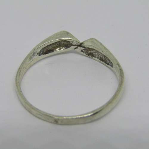 Vintage Sterling silver ring - weighs 1,7g - size Q 1/2