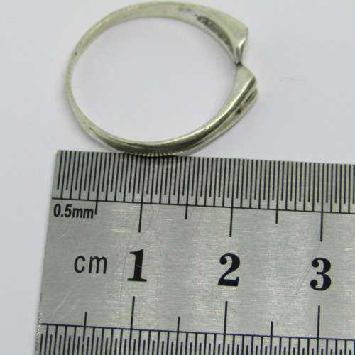 Vintage Sterling silver ring - weighs 1,7g - size Q 1/2