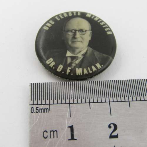 Ons Eerste Minister Dr DF Malan button badge