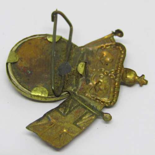 Pair of 1947 Royal Visit South Africa pin badges with different photos - Old SA flag removed