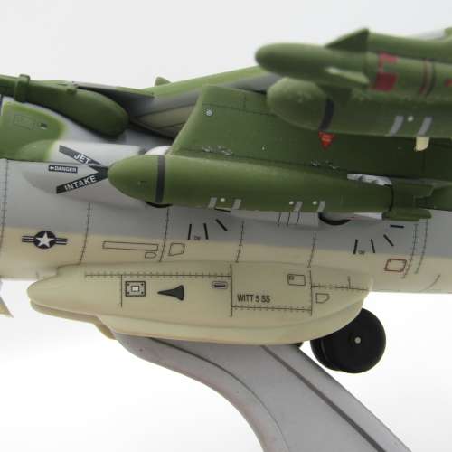 Motorworks Air Power AV-8 Harrier die-cast model plane - scale 1/40