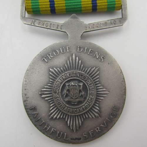 SA Police Silver Faithful service medal issued to JE Knoetze 64001 8 AO V