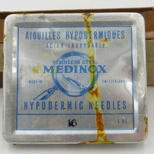Vintage Super-Serba glass syringe with needles