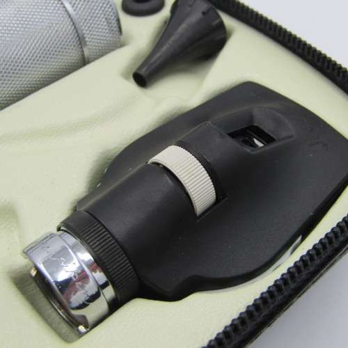 Welch Allyn Ophthalmoscope medical instrument - needs new battery