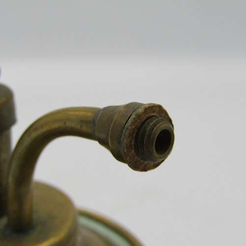Vintage brass oilcan / sprayer with no nozzle