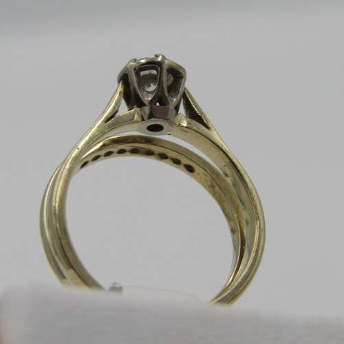 9kt Yellow Gold diamond ring wedding set with about 0,70ct diamond