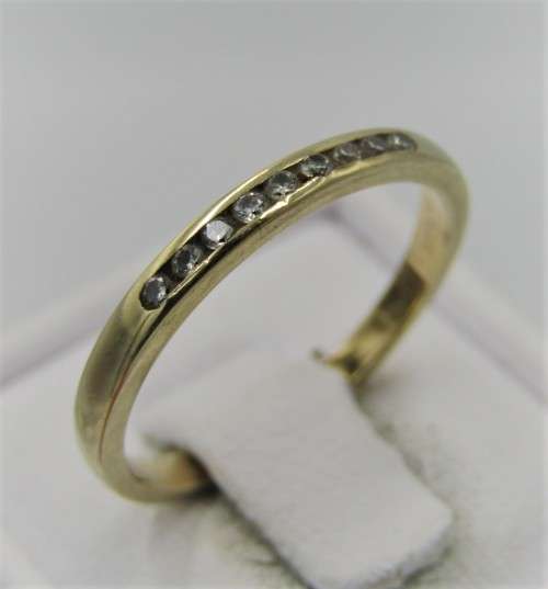 9kt Yellow Gold diamond ring wedding set with about 0,70ct diamond